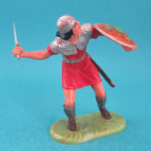 8837  Normand se défendant avec épée et bouclier (III).
